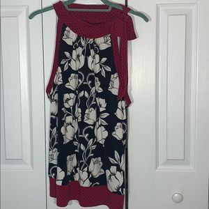 White House black market floral tank